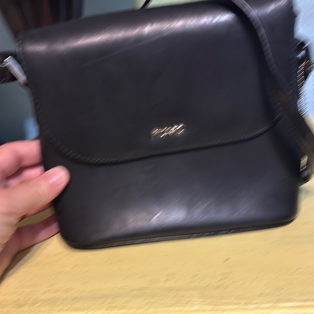 Elegant Black Leather Crossbody Bag